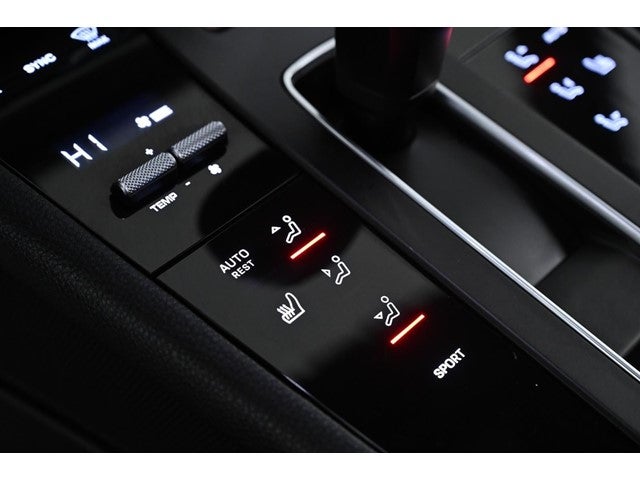 2022 Porsche Macan AWD