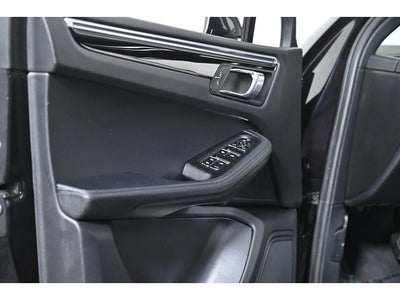 2022 Porsche Macan AWD
