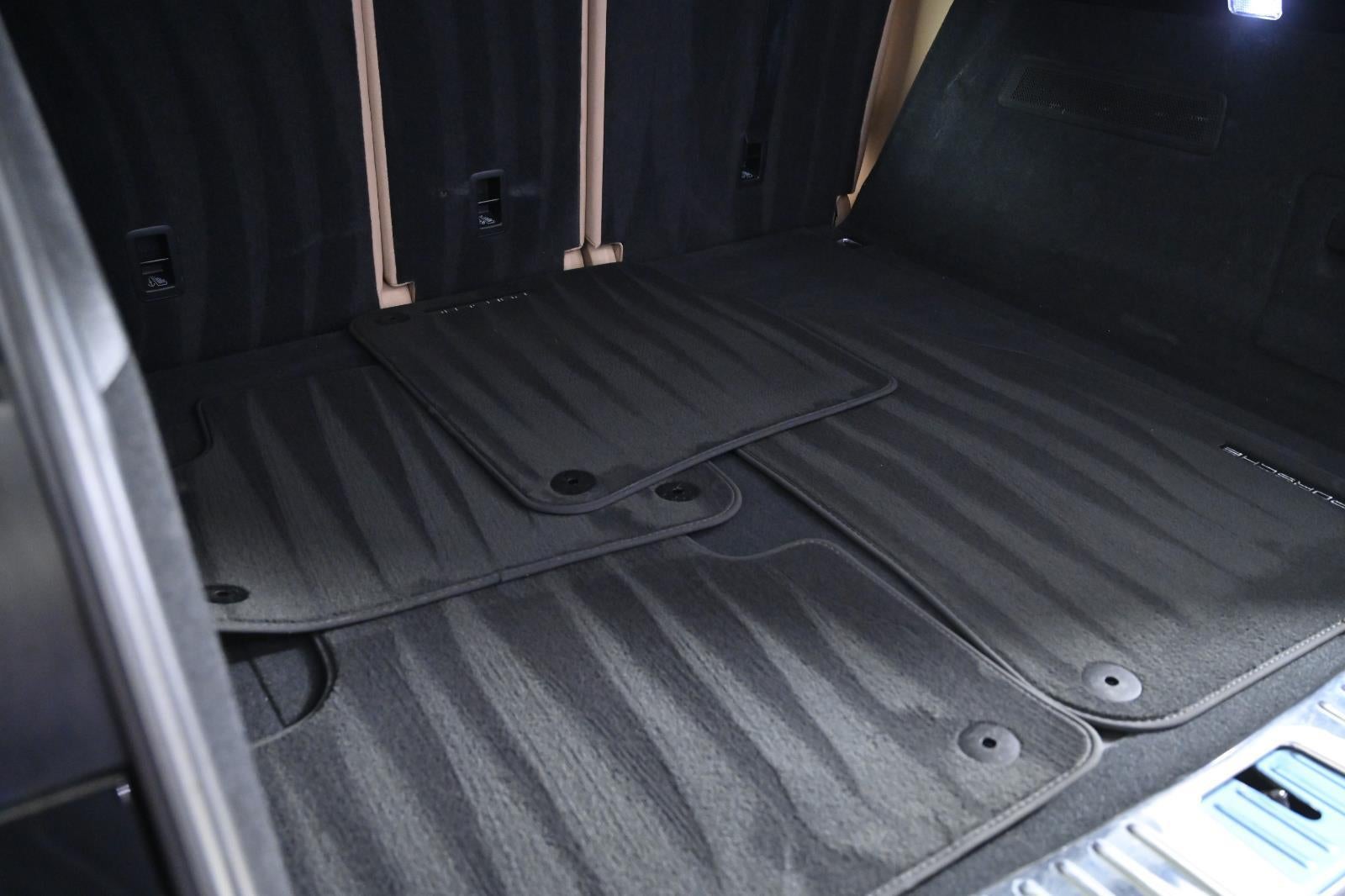 2023 Porsche Cayenne Base