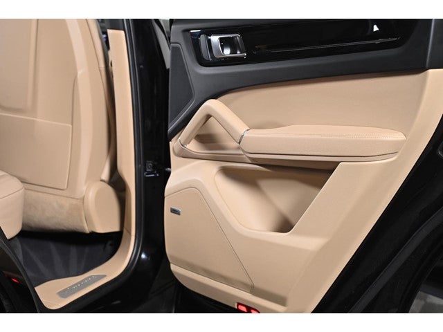 2023 Porsche Cayenne Base