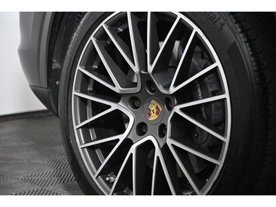 2023 Porsche Cayenne Base