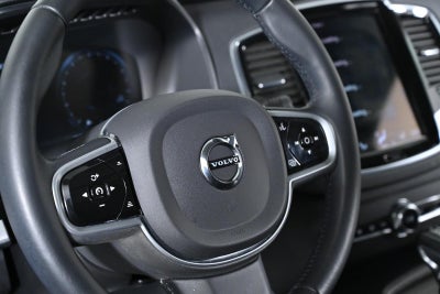 2022 Volvo XC90 Momentum