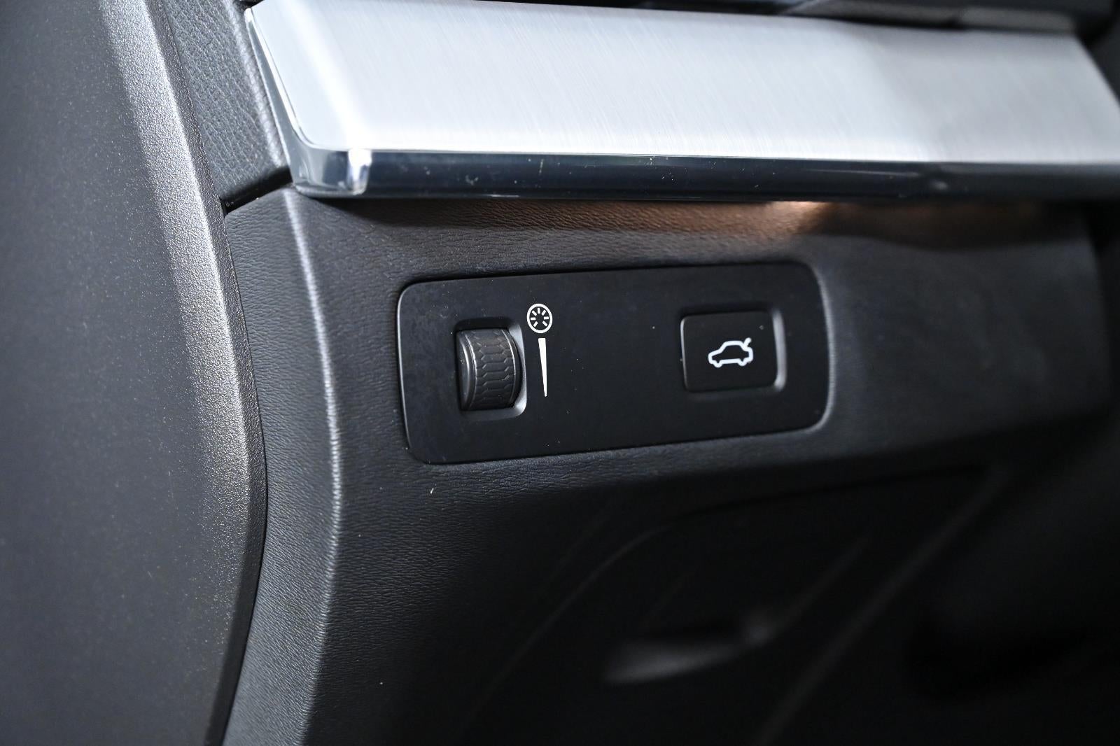 2022 Volvo XC90 Momentum