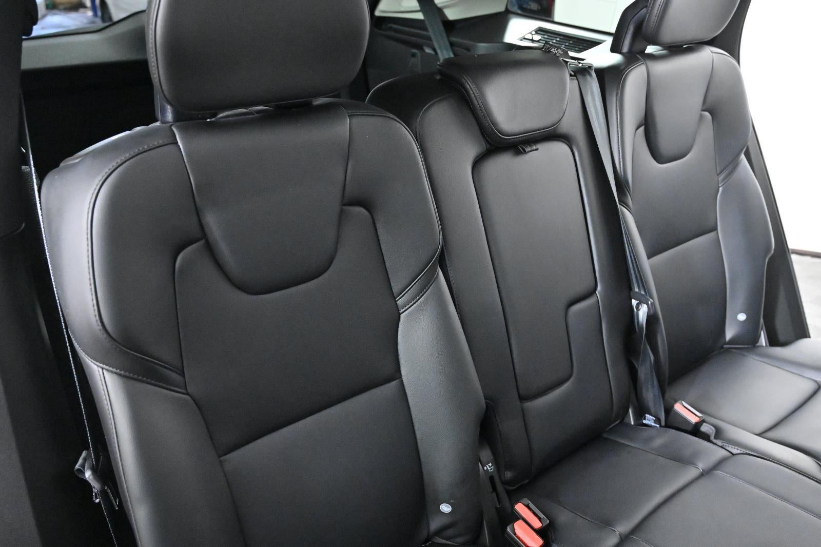 2022 Volvo XC90 Momentum