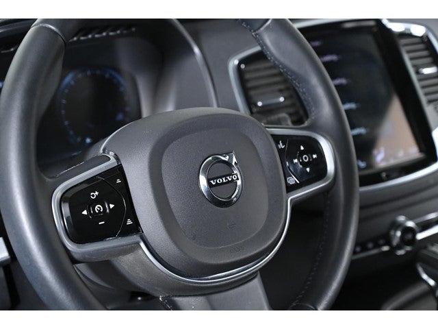 2022 Volvo XC90 Momentum