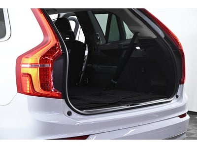 2022 Volvo XC90 Momentum