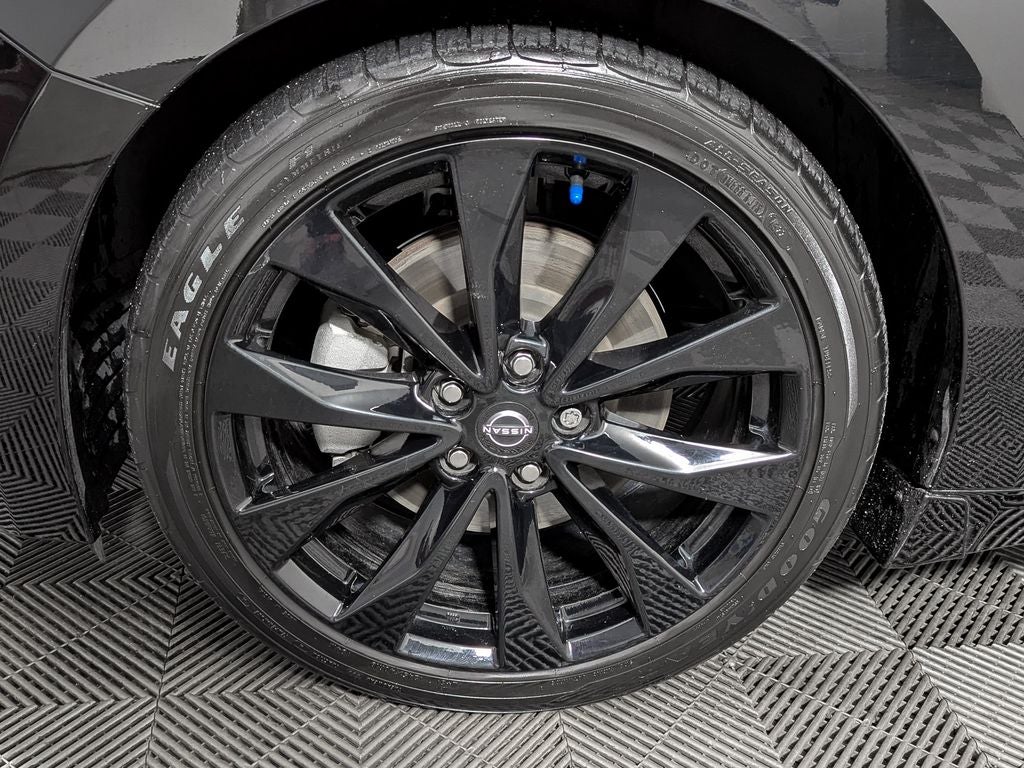 2023 Nissan Maxima SR