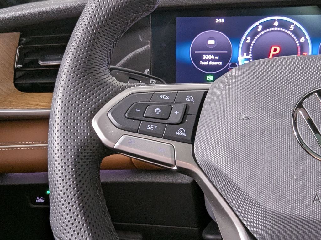 2026 Volkswagen Tiguan 2.0T SEL R-Line