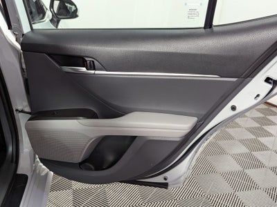 2022 Toyota Camry Hybrid LE