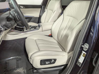 2024 BMW X7 M60i