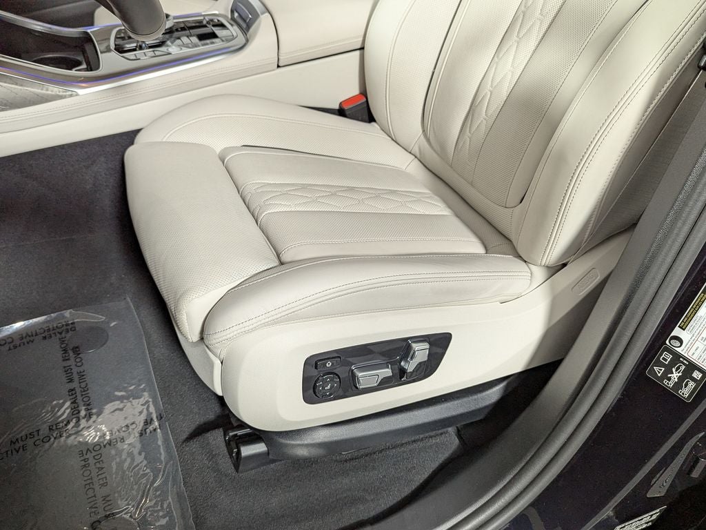 2024 BMW X7 M60i