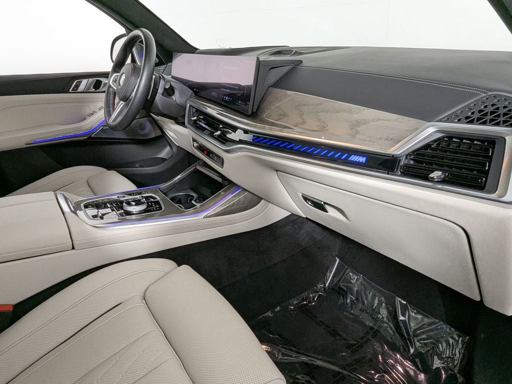 2024 BMW X7 M60i