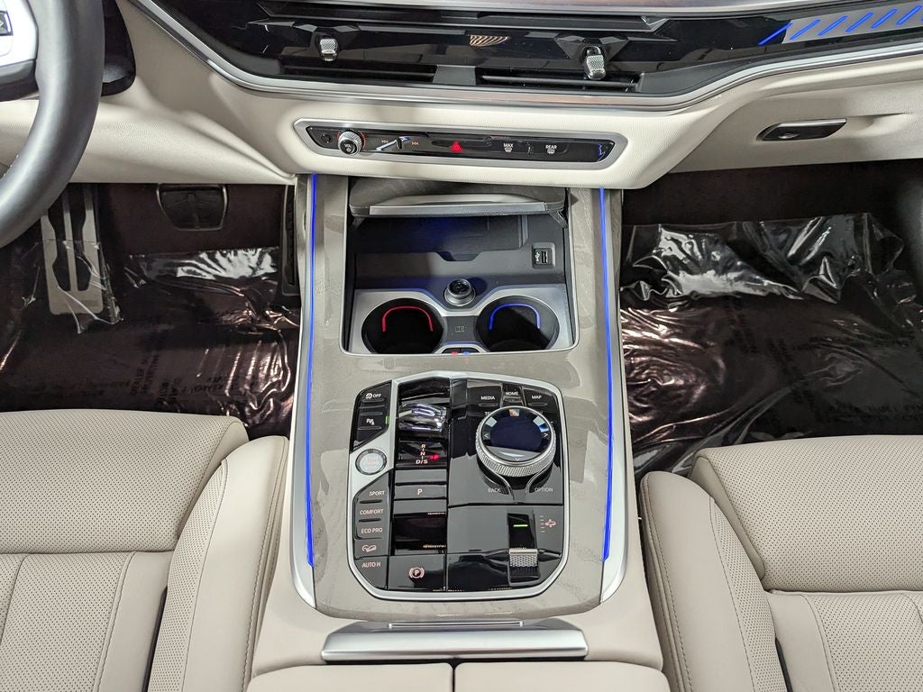 2024 BMW X7 M60i