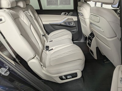 2024 BMW X7 M60i
