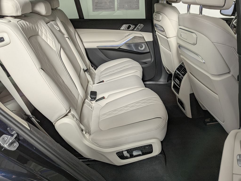 2024 BMW X7 M60i