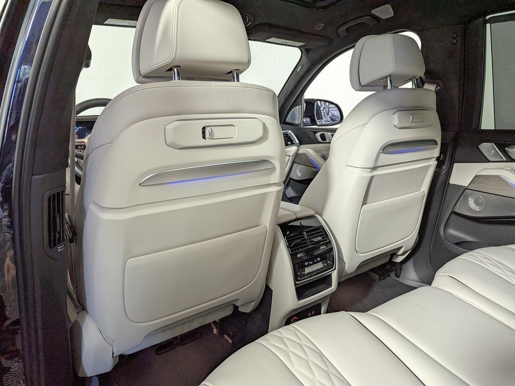 2024 BMW X7 M60i