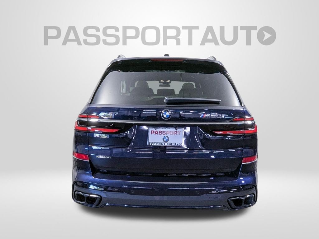 2024 BMW X7 M60i