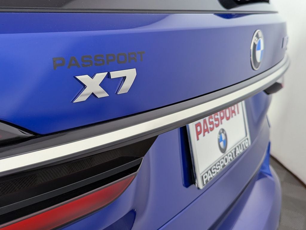 2025 BMW X7 M60i