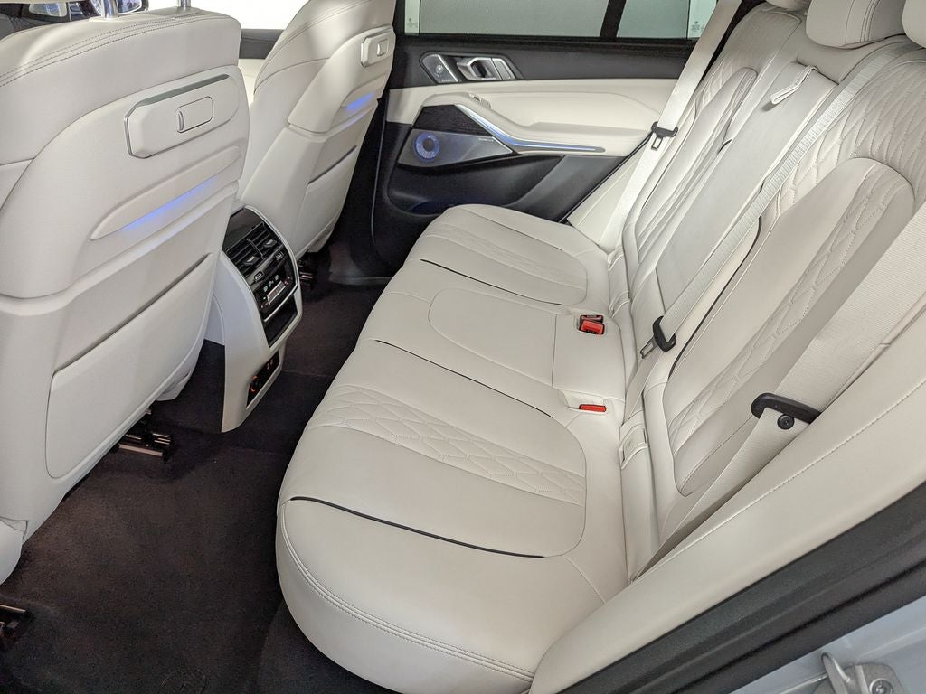 2024 BMW X5 M60i