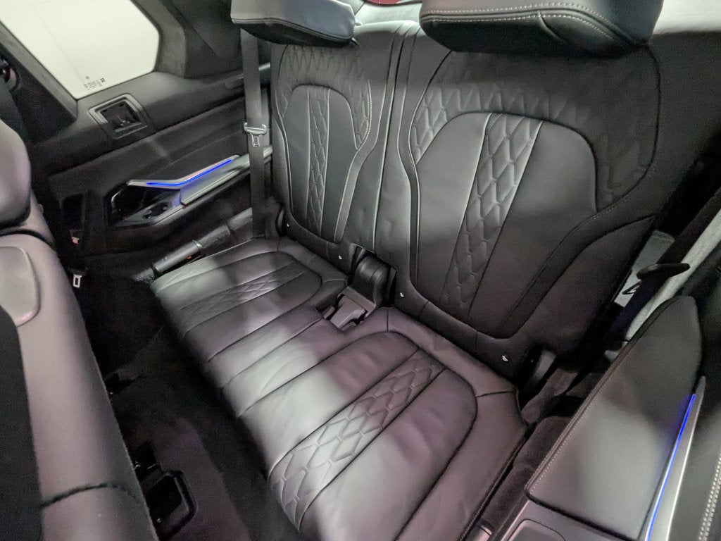 2026 BMW X7 ALPINA XB7