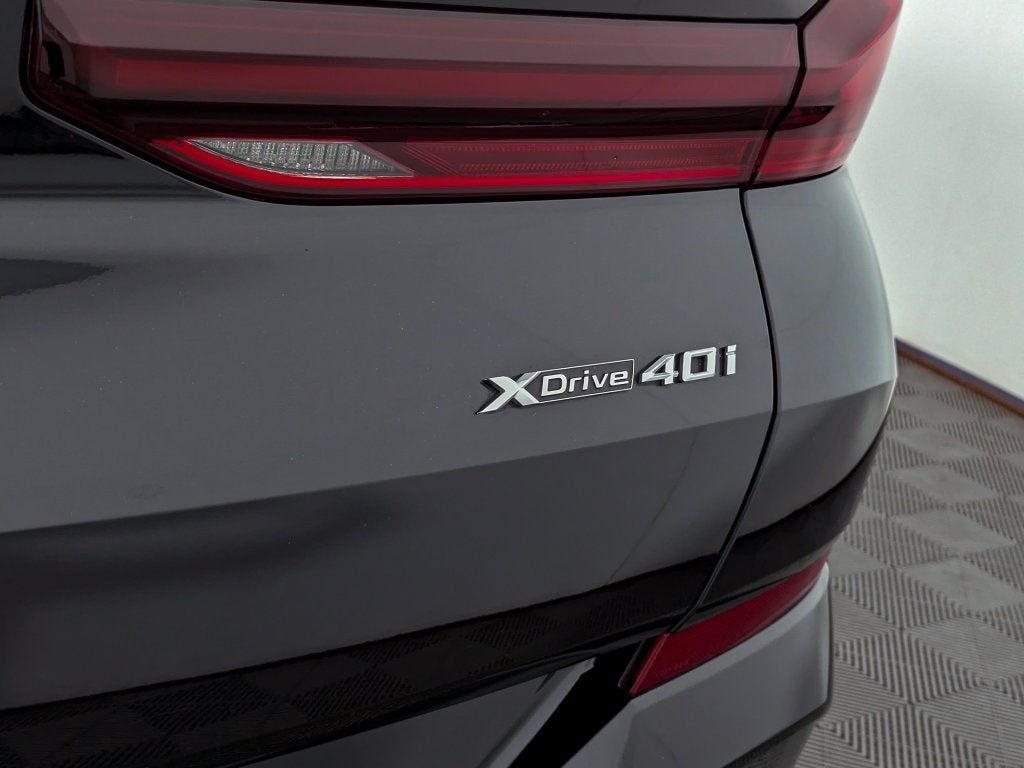 2022 BMW X6 xDrive40i
