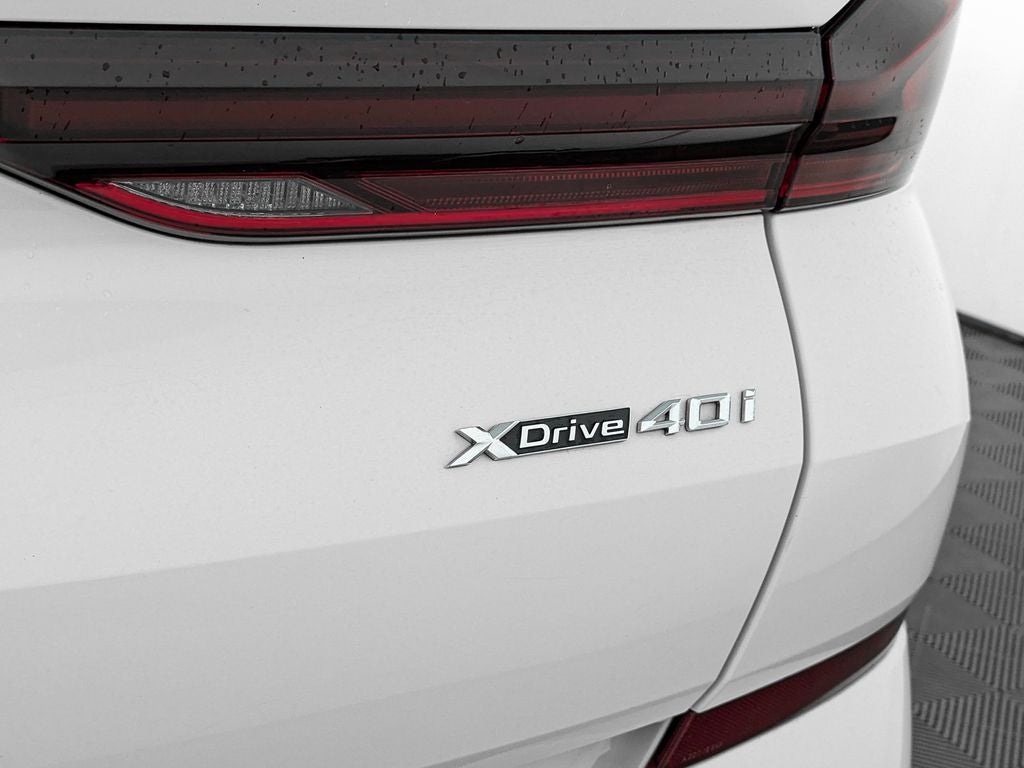 2023 BMW X6 xDrive40i