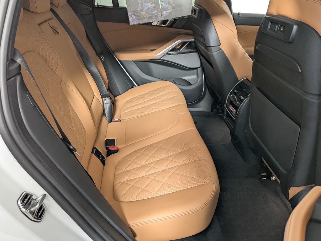 2023 BMW X6 M50i