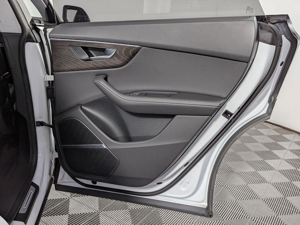 2023 Audi Q8 55 Premium Plus quattro