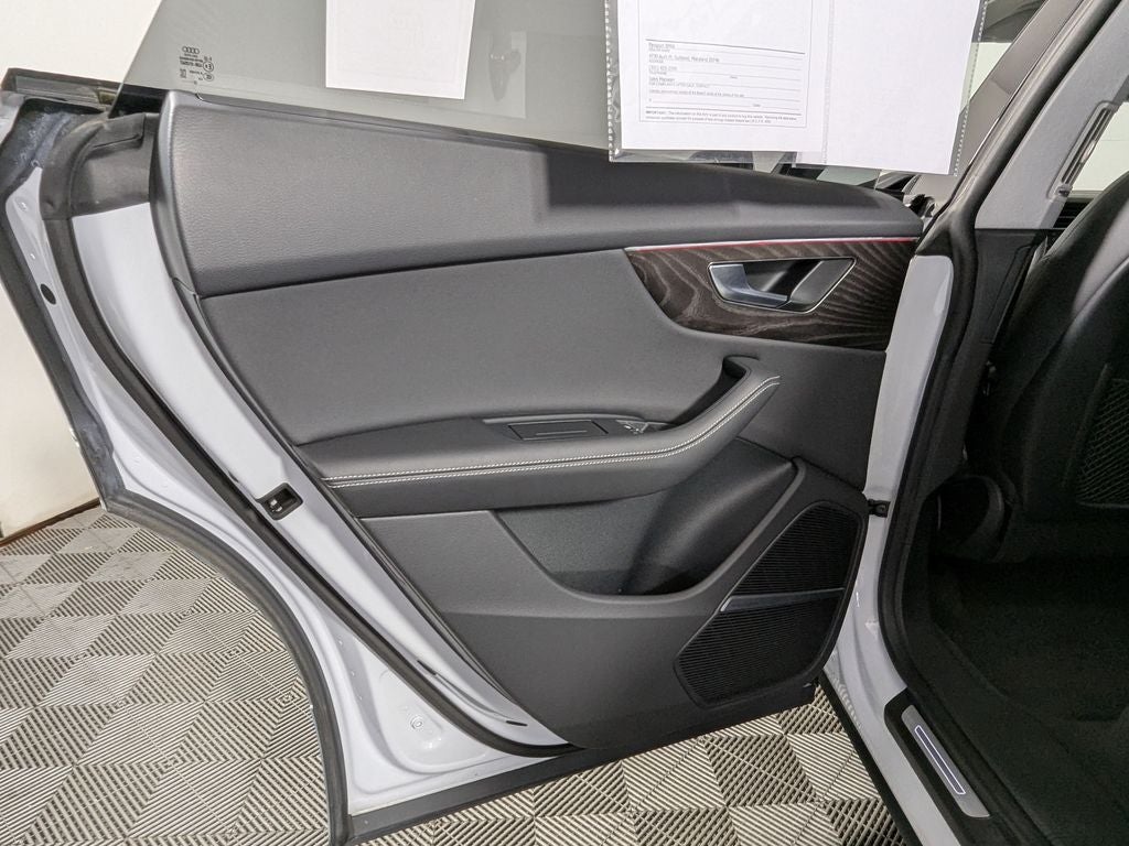 2023 Audi Q8 55 Premium Plus quattro