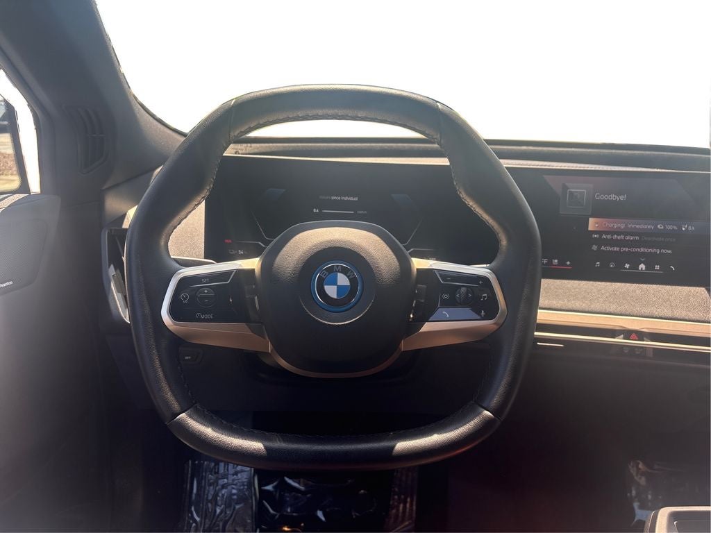2025 BMW iX xDrive50