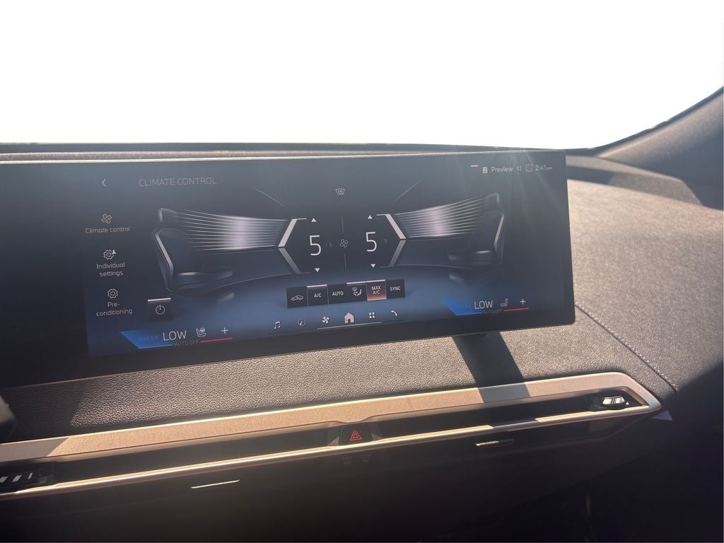 2025 BMW iX xDrive50