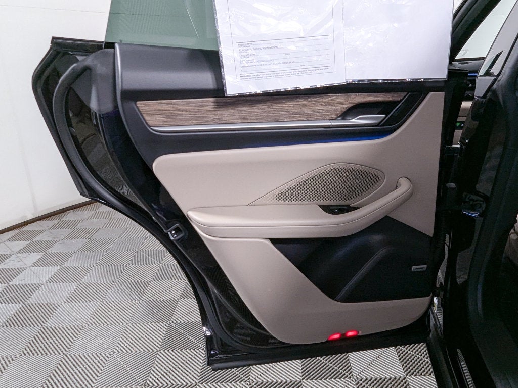 2025 Porsche Macan Electric 4