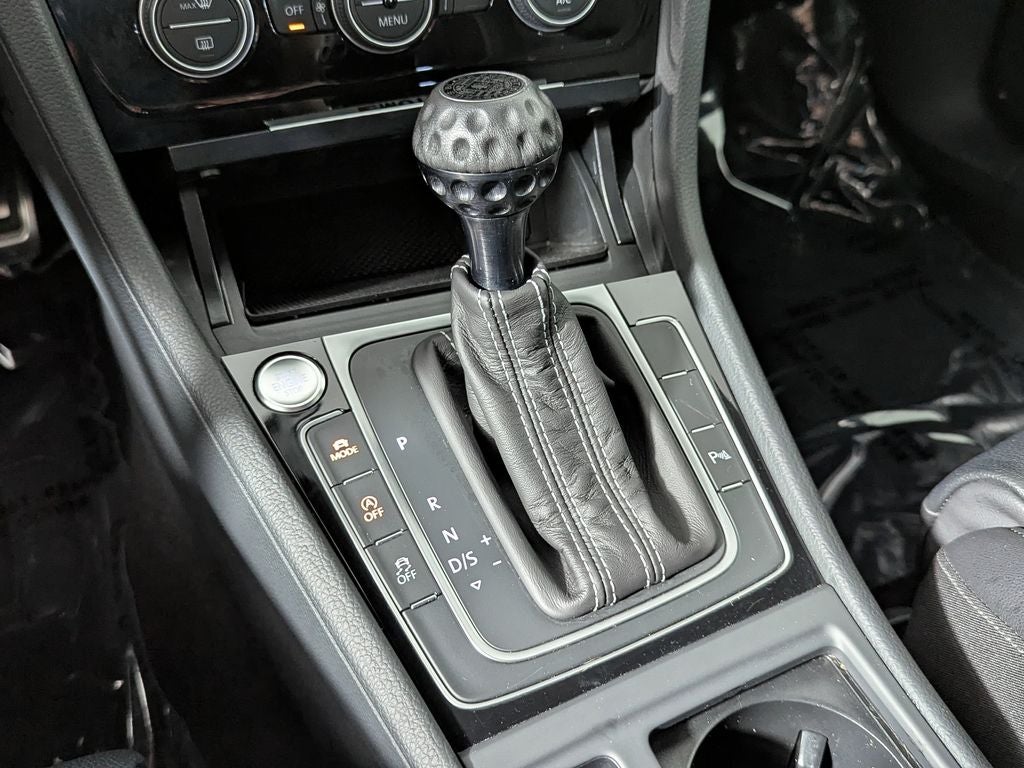 2019 Volkswagen Golf R DCC & Navigation 4Motion