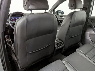 2019 Volkswagen Golf R DCC & Navigation 4Motion