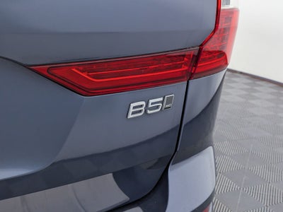 2023 Volvo XC60 B5 Ultimate Bright Theme