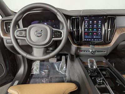 2023 Volvo XC60 B5 Ultimate Bright Theme