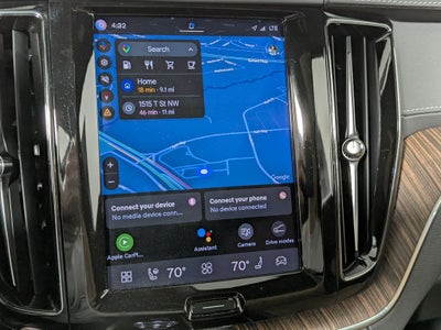 2023 Volvo XC60 B5 Ultimate Bright Theme