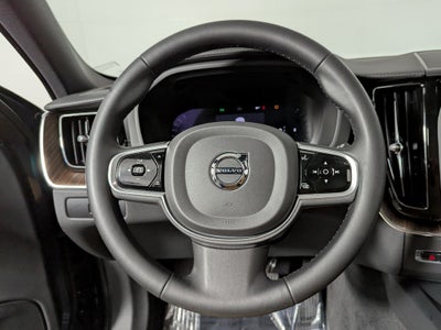 2023 Volvo XC60 B5 Ultimate Bright Theme