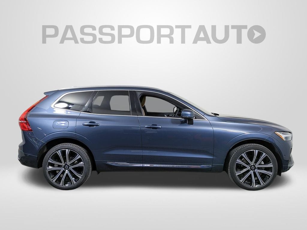 2023 Volvo XC60 B5 Ultimate Bright Theme