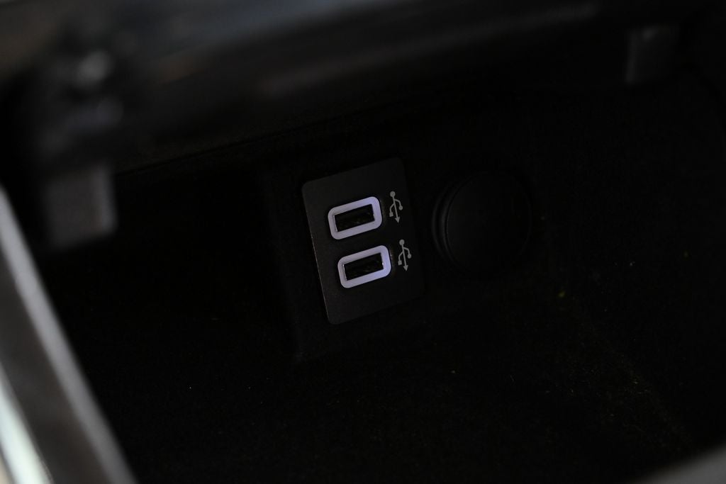 2017 Lincoln Continental Base