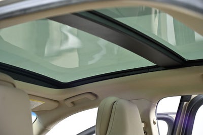 2017 Lincoln Continental Base