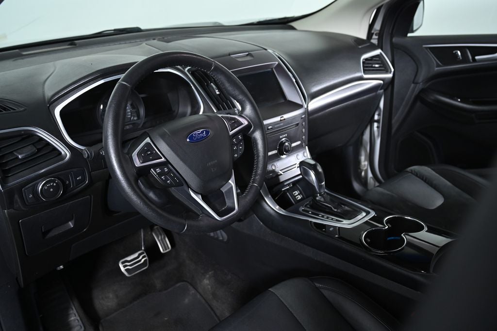 2016 Ford Edge Base