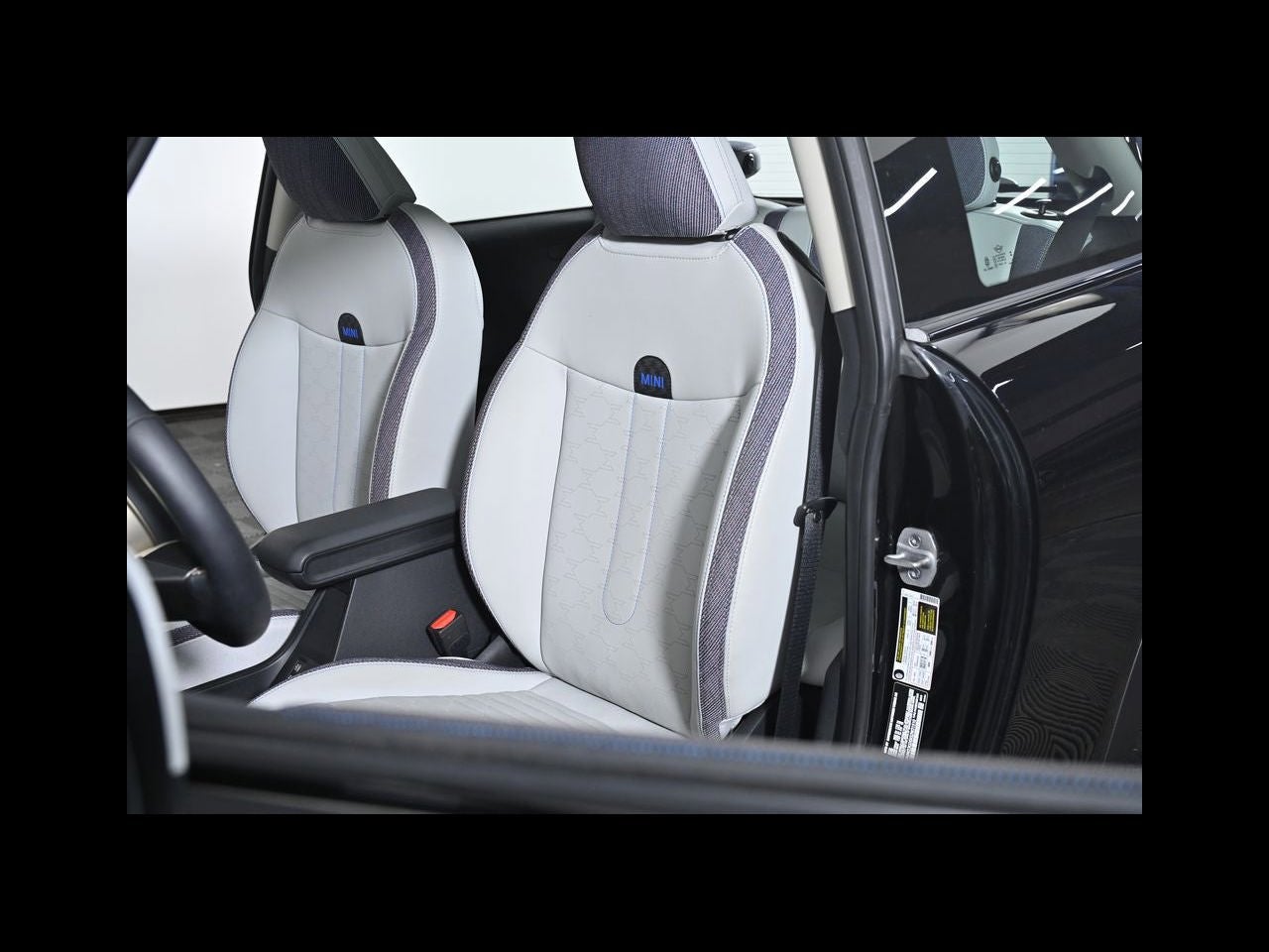 2025 MINI HARDTOP 2 DOOR Cooper S