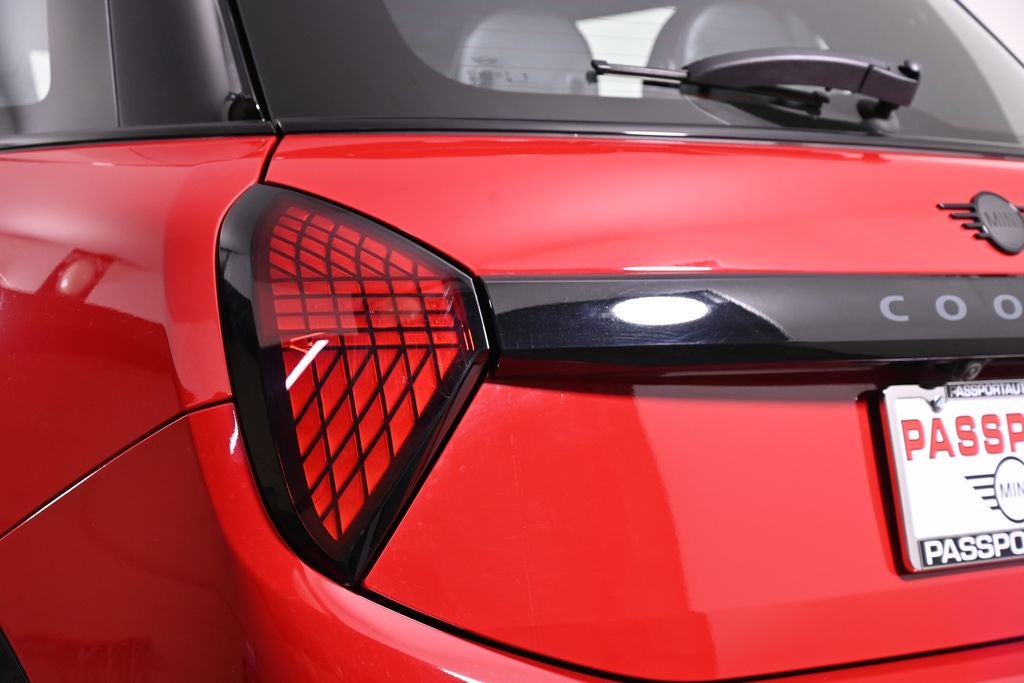 2025 MINI Cooper S Hardtop 4 Door Iconic JCW Style