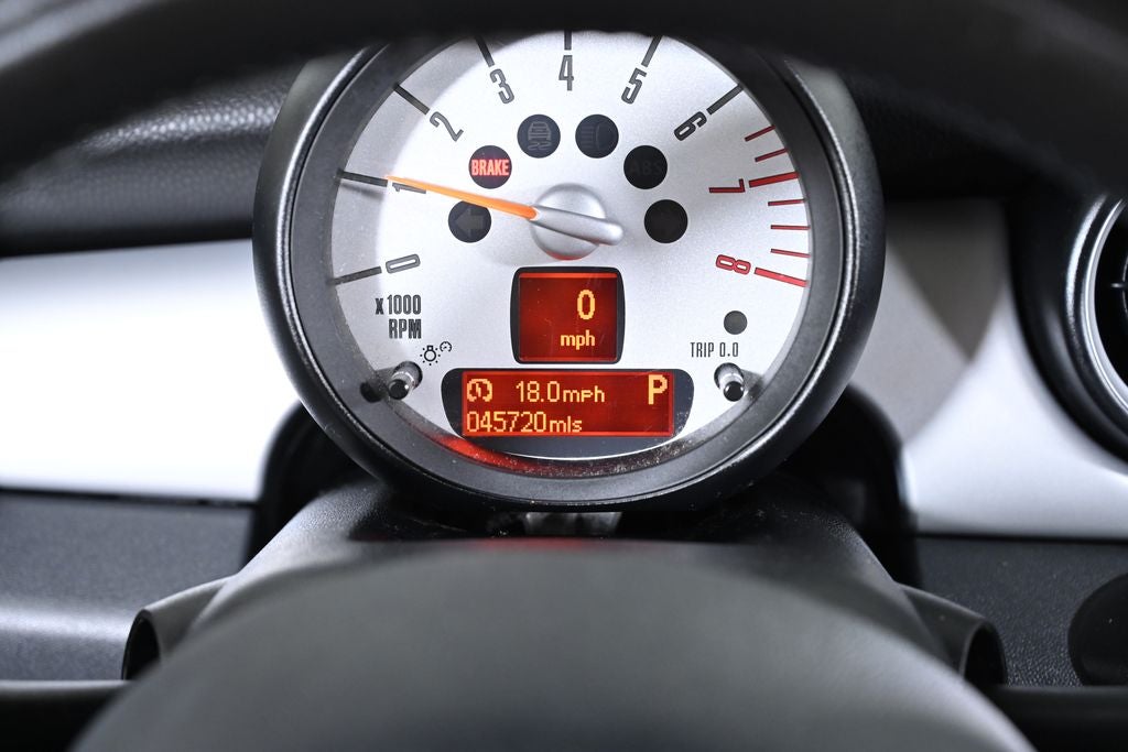 2011 MINI HARDTOP 2 DOOR 2dr Cpe