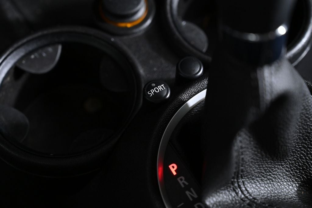 2011 MINI HARDTOP 2 DOOR 2dr Cpe