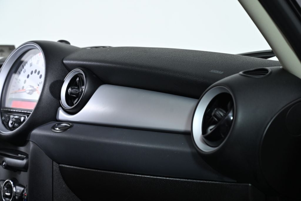 2011 MINI HARDTOP 2 DOOR 2dr Cpe