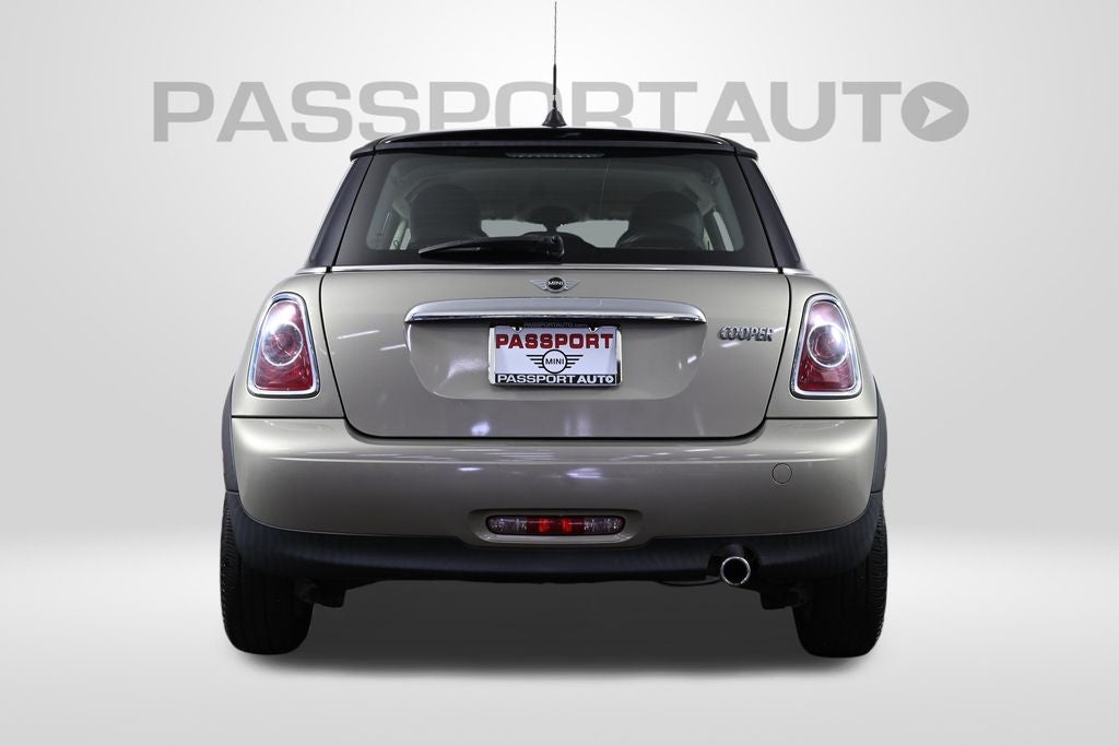 2011 MINI HARDTOP 2 DOOR 2dr Cpe