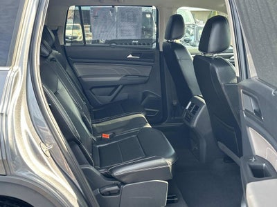 2022 Volkswagen Atlas 3.6L V6 SE w/Technology