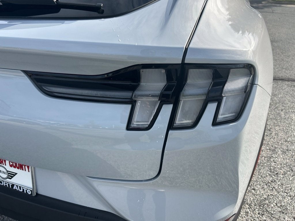 2022 Ford Mustang Mach-E Select